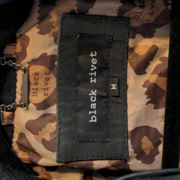 Black leather jacket - Picture 3 of 4